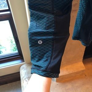 Lululemon crop leggings teal knit size 4